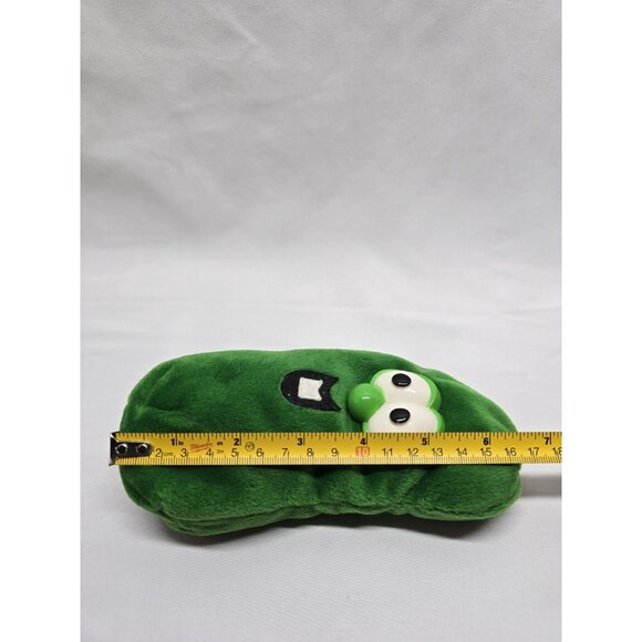 Vintage Veggie Tales Beanbag Plush Larry Cucumber Lot Stuffed Toy - Picture 3 of 3